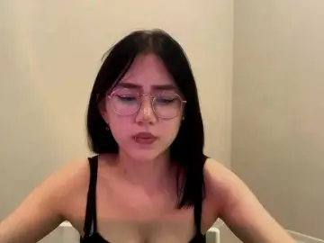 Bongacams Nude Webcam of MyrleHenggeler