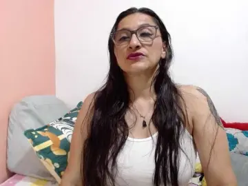 Bongacams Free Live Porn of KarinaSuarez1