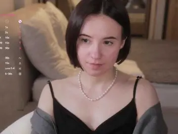 Bongacams Adult Video Chat of -FemaleEssence-