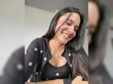 Bongacams Live Porn of Charlotte-1
