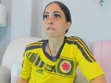 Bongacams Watch Live Sex Cams of Luciecarter