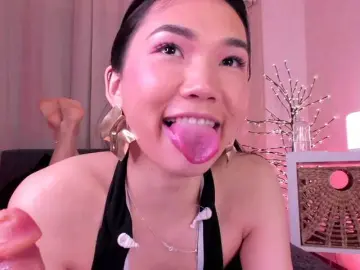 Bongacams Live Sex Cam of Divine-Madness