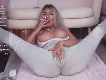 Bongacams Live Sex Cam of emmagoddess