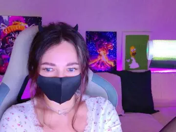 Bongacams Watch Live Sex Cams of NightMint