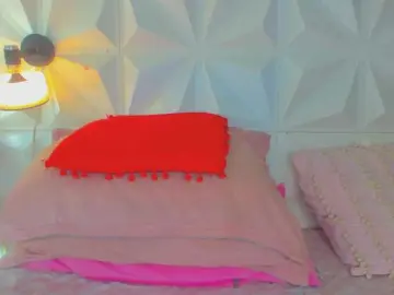 Bongacams Live Sex Cam of cutelatinaxxx