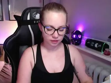 Bongacams Best live sex cam show of hollyBB