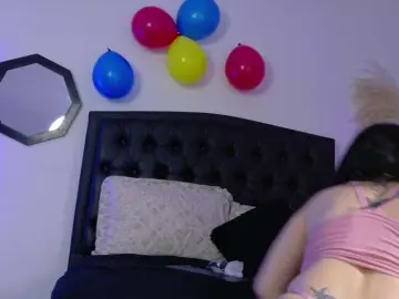 Bongacams Nude Webcam of ScarletHiit