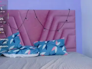 Bongacams Sex Chat of petitelittleebony