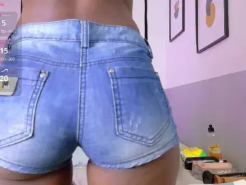 Bongacams Free Live Porn of petitelittleebony