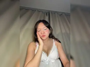 Bongacams Watch Live Sex Cams of Cute-Lolly