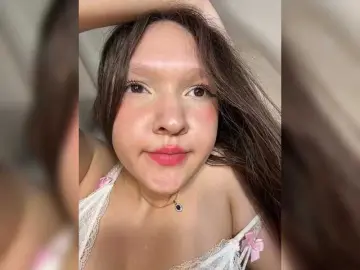 Bongacams Watch Live Sex Cams of Cute-Lolly