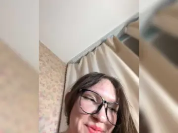 Bongacams Live Sex Cam of Cute-Lolly