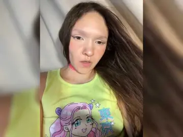 Bongacams Free Porn Cam of Cute-Lolly