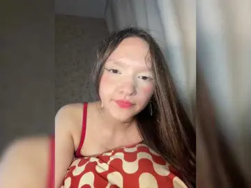 Bongacams Nude Webcam of Cute-Lolly