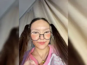 Bongacams Sex Cam of Cute-Lolly