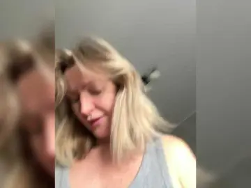 Bongacams Watch Live Sex Cams of LagoonJoy