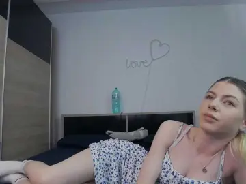 Bongacams Live Sex Cam of innocentangel