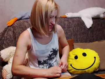 Bongacams Free Porn Cam of alya555
