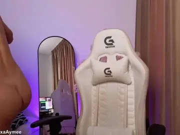 Bongacams Live Sex Cam of AlexaAimee