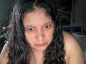 Bongacams Live Sex Cam of DUMBHOEMELANIE