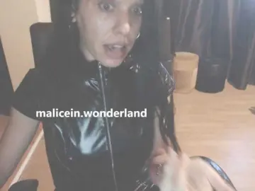 Bongacams Watch Live Sex Cams of IconDomme