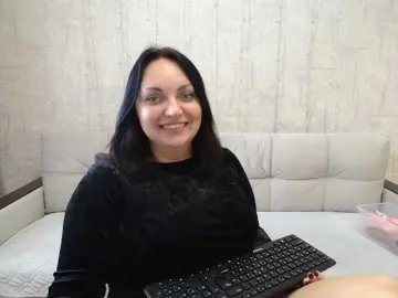 Bongacams Watch Live Sex Cams of AngelinaCute
