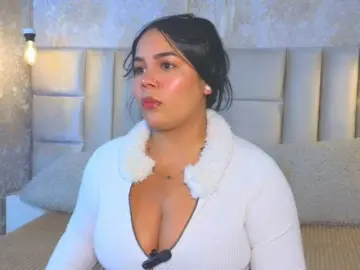 Bongacams Free Porn Cam of emilyqueen3xx