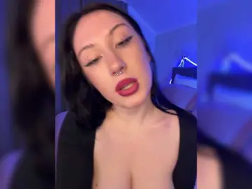 Bongacams Adult Webcams of CurvyWoman-