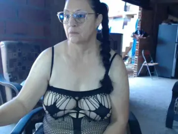 Bongacams Adult Video Chat of rouseehotglad