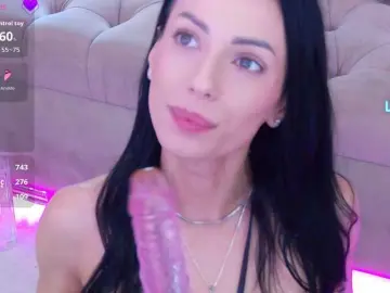 Bongacams Watch Live Sex Cams of KyaraVale