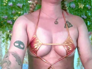Bongacams Adult Video Chat of Crystal25