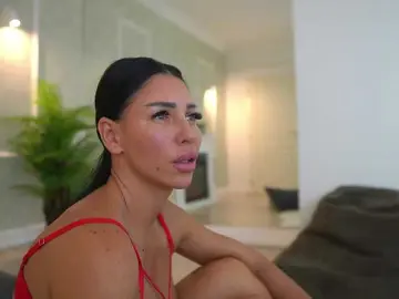 Bongacams Watch Live Sex Cams of MyaBlack