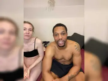 Bongacams Watch Live Sex Cams of midnight-ballerina-25