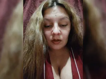 Bongacams Watch Live Sex Cams of ZekinderW