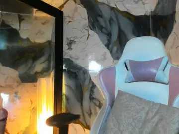 Bongacams Free Porn Cam of Adelaindiamond