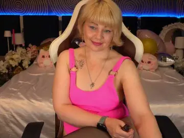 Bongacams Nude Webcam of AmiraNight