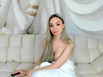 Bongacams Adult Webcams of HaleySweet18