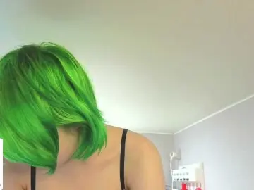 Bongacams Watch Live Sex Cams of LittleKittenStar