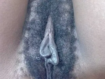 Bongacams Free Porn Cam of Skinybitchx