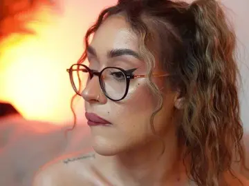 Bongacams Best Webcam of AileenKiss