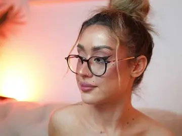 Bongacams Watch Live Sex Cams of AileenKiss