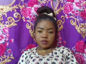 Bongacams Watch Live Sex Cams of Elyah1a