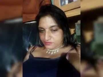 Bongacams Watch Live Sex Cams of FiestyQueen