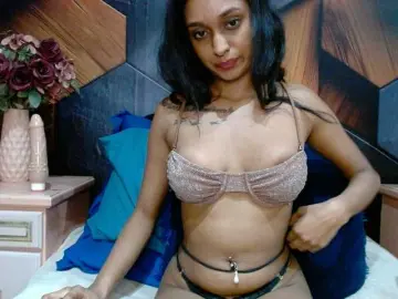 Bongacams Sex Cam of LusciousIndian