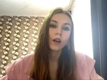 Bongacams Free Porn Cam of HildredMoralis