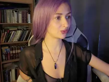 Bongacams Free Porn Cam of KiraWhite