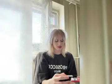 Bongacams Free Live Porn of LizzuCrown