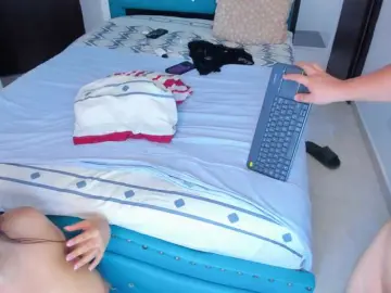 Bongacams Live Sex Cam of Couple-SQUIRT