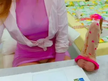 Bongacams Nude Webcam of JuicyGloss