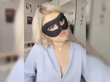 Bongacams Free Porn Cam of LOVEMENOW23